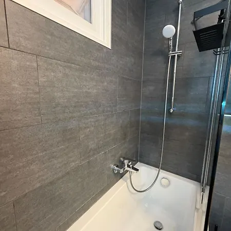 Goldenkey-Suites - Spacious Luxury Apartment In The Heart Of Augsburg Old Town - Premium Open-Plan Kitchen Augsburg
