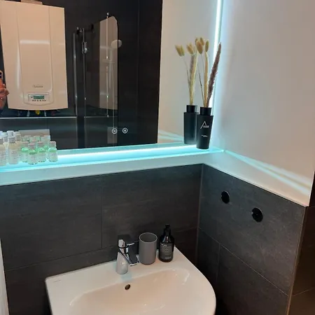 Goldenkey-Suites - Spacious Luxury Apartment In The Heart Of Augsburg Old Town - Premium Open-Plan Kitchen