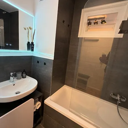 Goldenkey-Suites - Spacious Luxury Apartment In The Heart Of Augsburg Old Town - Premium Open-Plan Kitchen Lejlighed Augsburg