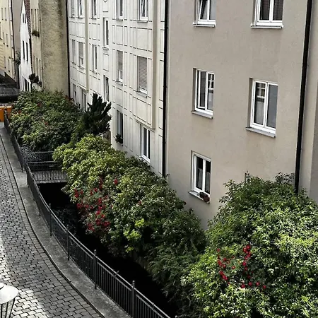 شقة Goldenkey-Suites - Spacious Luxury Apartment In The Heart Of Augsburg Old Town - Premium Open-Plan Kitchen