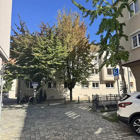 Hochwertige Goldenkey Mitten In Der Altstadt Augsburg