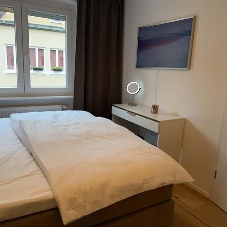 Hochwertige Goldenkey Mitten In Der Altstadt